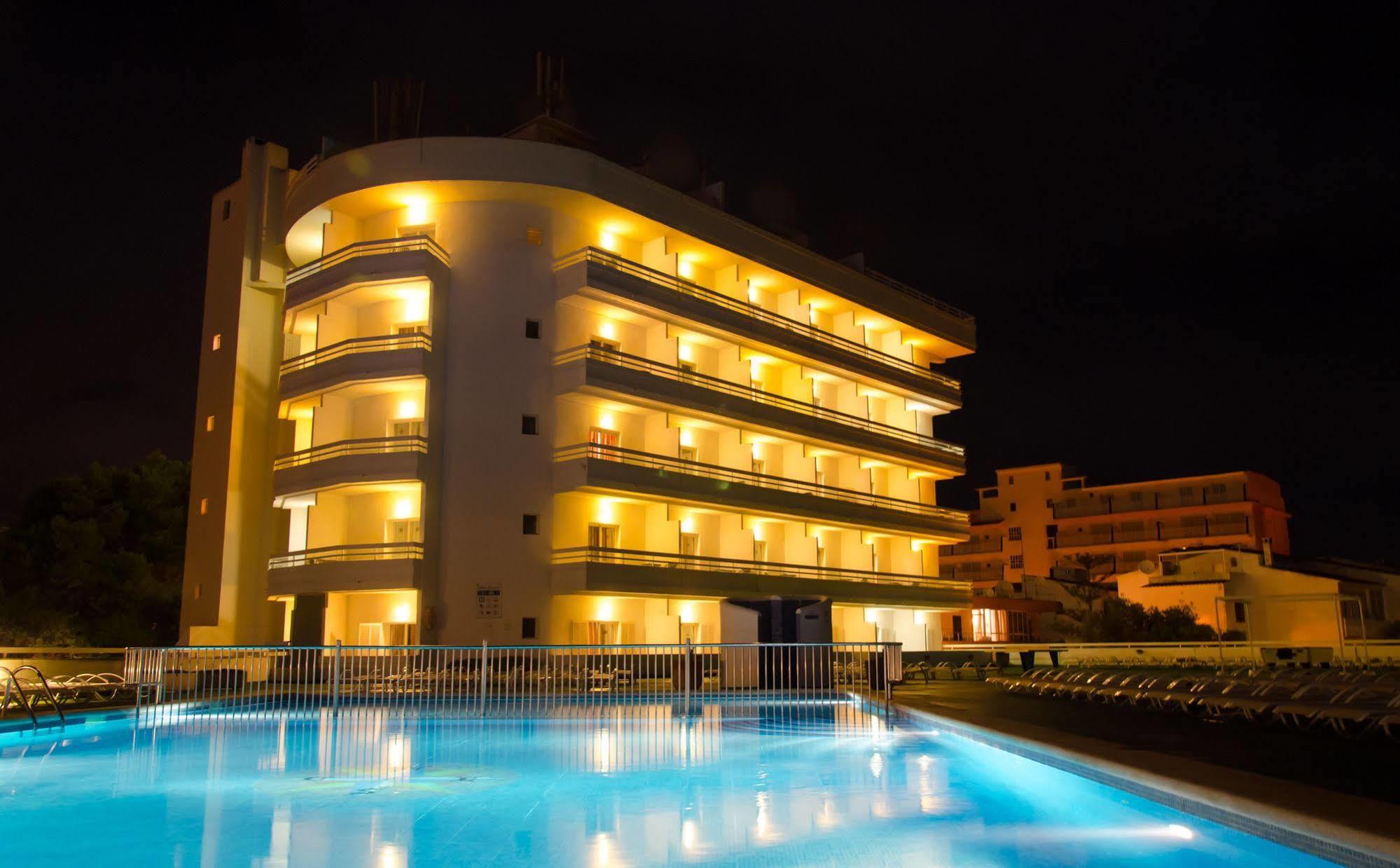 Hotel Bellevue Belsana à Portocolom  Extérieur photo